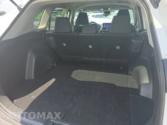 2025 Toyota RAV4 LE - miniatura 16