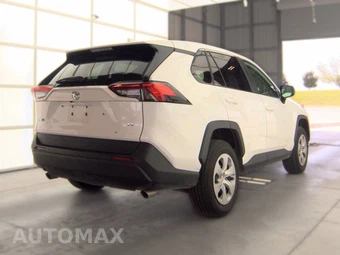 2025 Toyota RAV4 LE - miniatura 4
