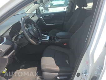 2025 Toyota RAV4 LE - miniatura 7