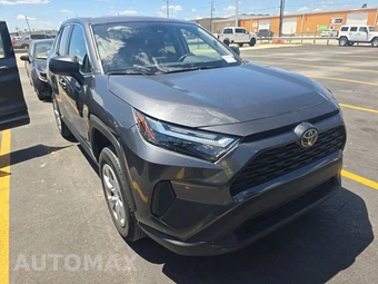 2025 Toyota RAV4 LE - miniatura 3