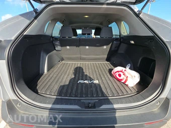 2025 Toyota RAV4 LE - miniatura 16