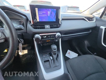 2025 Toyota RAV4 LE - miniatura 11