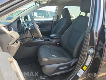 2025 Toyota RAV4 LE - miniatura 7