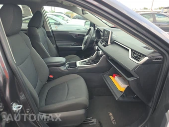 2025 Toyota RAV4 LE - miniatura 8