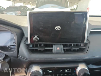 2025 Toyota RAV4 LE – miniatura 11