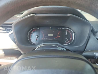 2025 Toyota RAV4 LE – miniatura 12