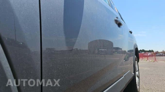 2025 Toyota RAV4 LE – miniatura 30
