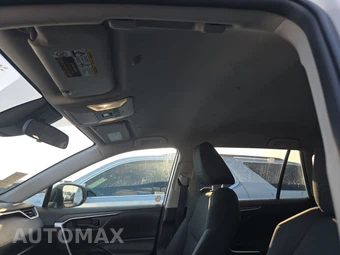 2025 Toyota RAV4 LE - miniatura 19