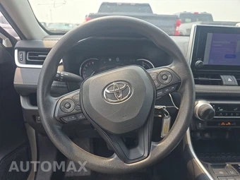 2025 Toyota RAV4 LE - miniatura 10