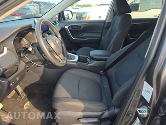 2025 Toyota RAV4 LE - miniatura 7