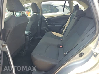 2025 Toyota RAV4 LE - miniatura 13