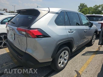 2025 Toyota RAV4 LE - miniatura 4