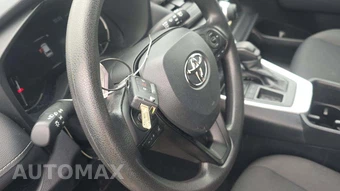 2025 Toyota RAV4 LE - miniatura 19