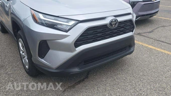 2025 Toyota RAV4 LE - miniatura 27