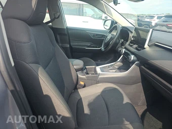 2025 Toyota RAV4 LE - miniatura 8