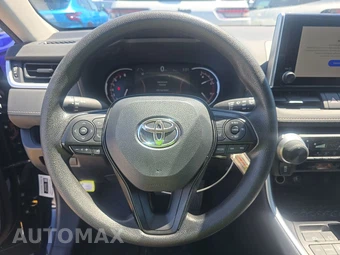 2025 Toyota RAV4 LE – miniatura 10