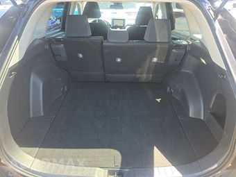 2025 Toyota RAV4 LE – miniatura 16