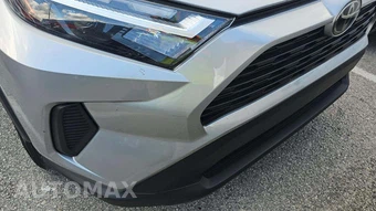 2025 Toyota RAV4 LE - miniatura 19