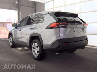 2025 Toyota RAV4 LE - miniatura 6