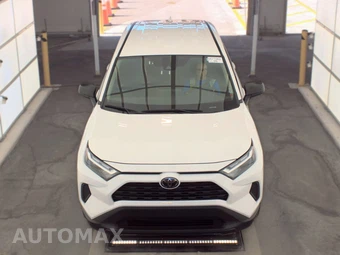 2025 Toyota RAV4 LE - miniatura 2