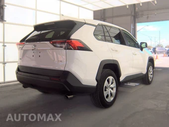 2025 Toyota RAV4 LE - miniatura 4