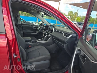 2025 Toyota RAV4 LE - miniatura 8