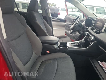 2025 Toyota RAV4 LE - miniatura 8