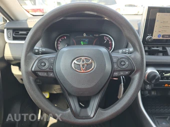 2025 Toyota RAV4 LE - miniatura 10