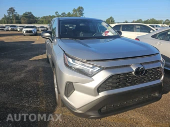 2025 Toyota RAV4 LE - miniatura 3