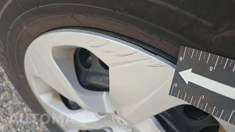 2025 Toyota RAV4 LE – miniatura 23