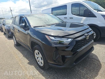 2025 Toyota RAV4 LE – miniatura 3