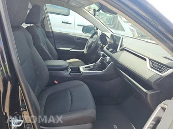 2025 Toyota RAV4 LE – miniatura 8