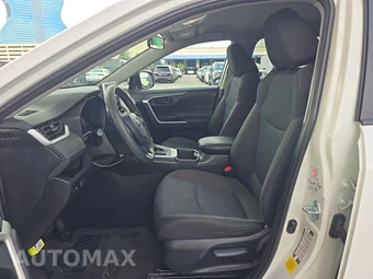 2025 Toyota RAV4 LE - miniatura 7