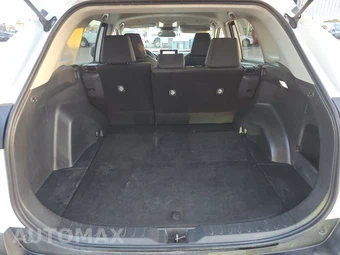 2025 Toyota RAV4 LE - miniatura 16