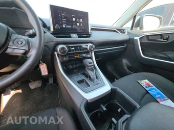 2025 Toyota RAV4 LE - miniatura 11