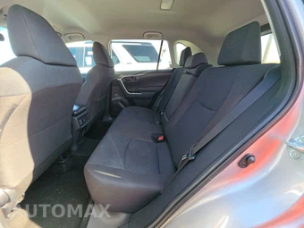 2025 Toyota RAV4 LE - miniatura 13