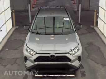 2025 Toyota RAV4 LE - miniatura 2