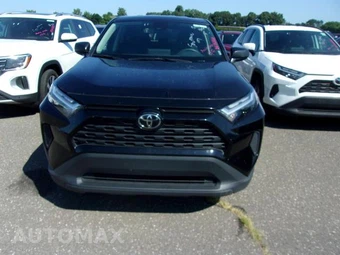 2025 Toyota RAV4 LE - miniatura 13