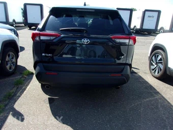 2025 Toyota RAV4 LE - miniatura 16