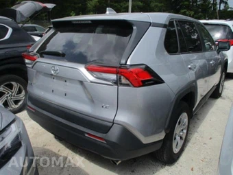 2025 Toyota RAV4 LE - miniatura 14