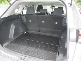 2025 Toyota RAV4 LE - miniatura 15