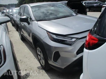 2025 Toyota RAV4 LE - miniatura 26