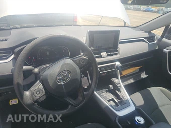 2025 Toyota RAV4 LE - miniatura 11