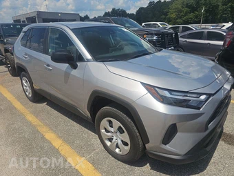 2025 Toyota RAV4 LE - miniatura 3