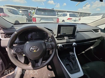 2025 Toyota RAV4 LE – miniatura 11