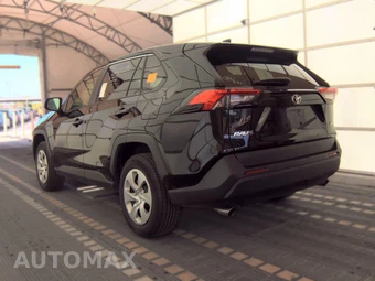 2025 Toyota RAV4 LE – miniatura 6