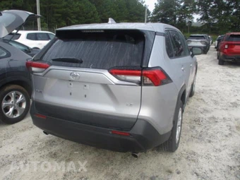 2025 Toyota RAV4 LE - miniatura 15