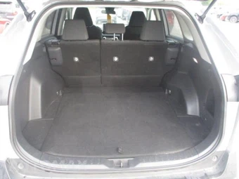 2025 Toyota RAV4 LE - miniatura 16