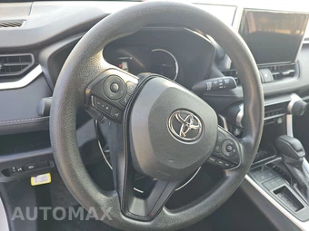 2025 Toyota RAV4 LE - miniatura 10