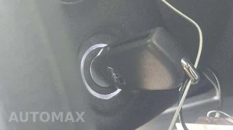 2025 Toyota RAV4 LE - miniatura 18